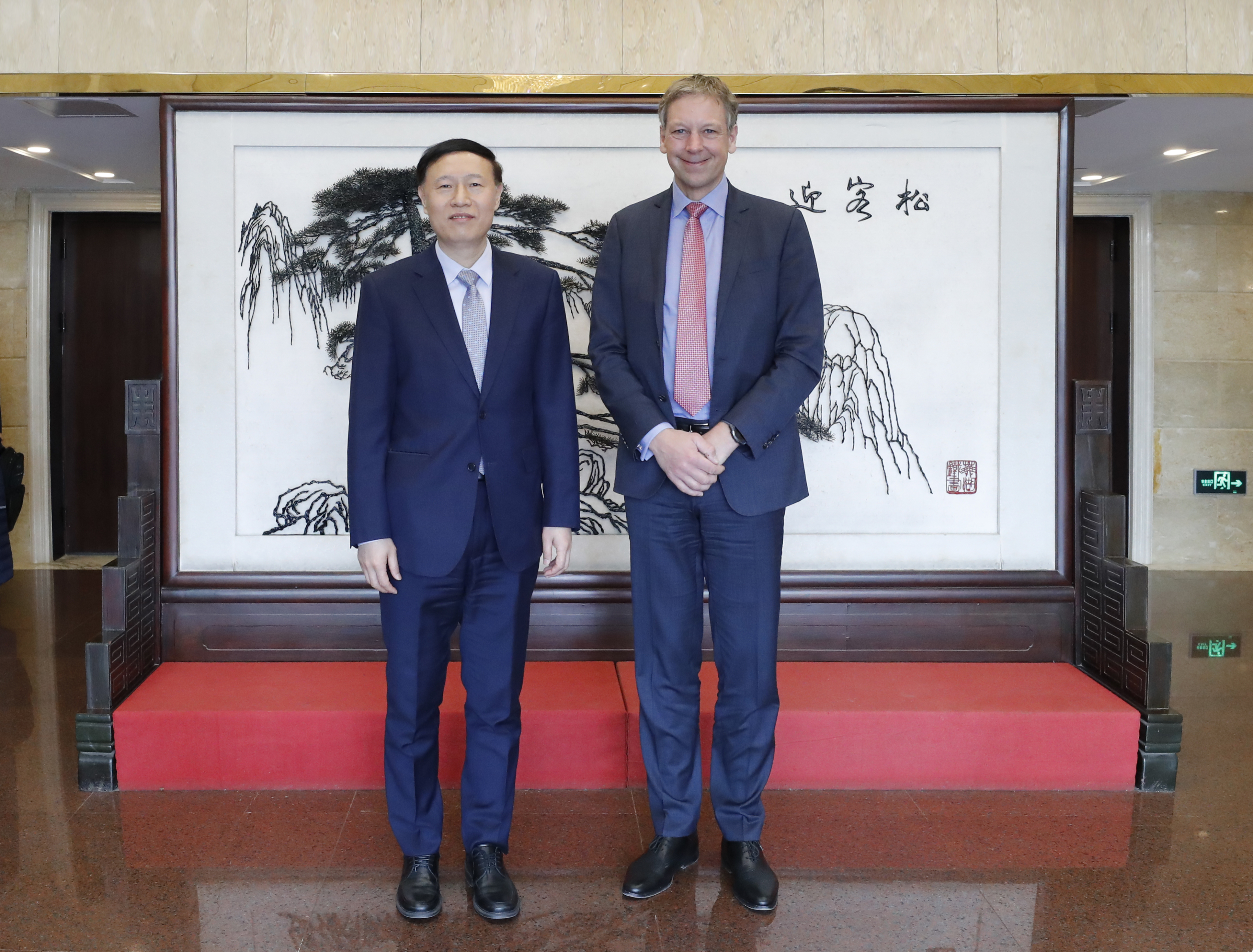 4EF747DA99D3BA6FB4F25AF1DA1_FDF7543C_4E404D.jpg?e=