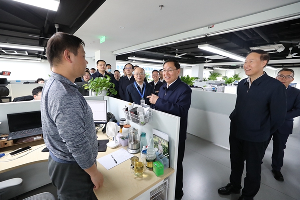 张玉卓、、、国资、、、央企、、、国资委、、、书记、、、主任、、、国企、、、企业刷新